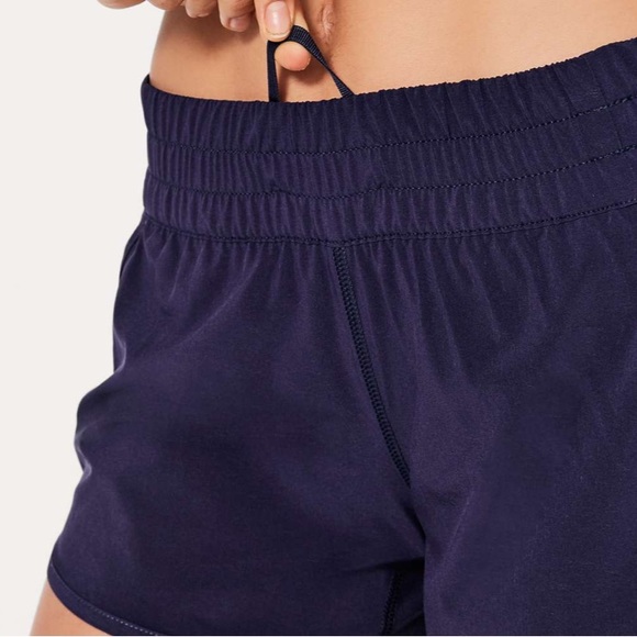 Lululemon Tracker Short V *4" in Twilight Blue size 6 - Picture 8 of 11